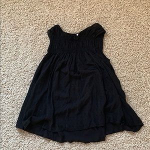 Black wavy tank top